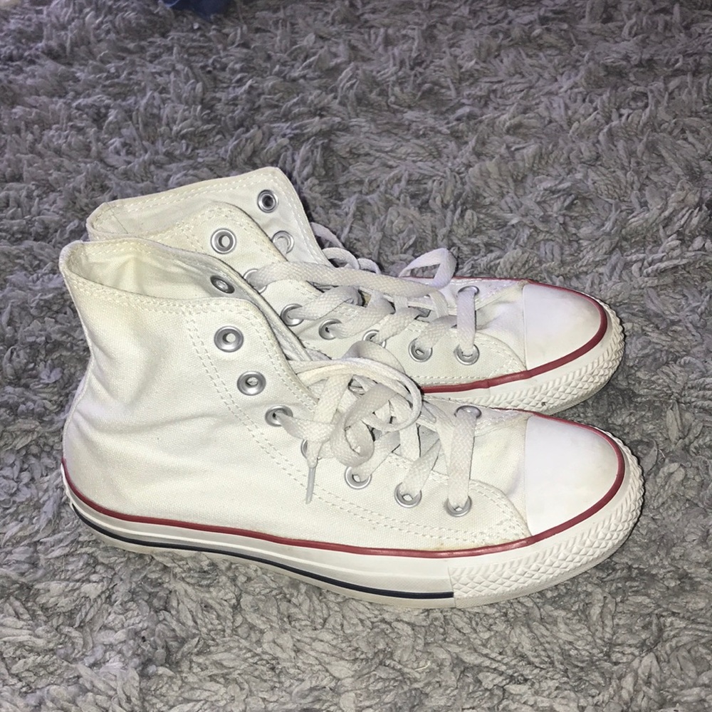 Size 6, white high top converse